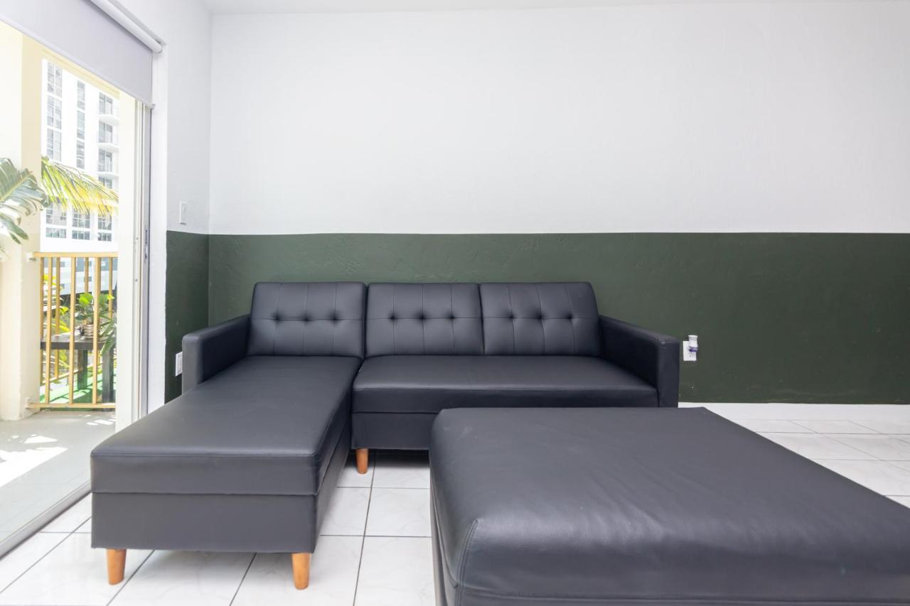 One Bedroom Apartment - With Parking & Balcony - Heart Of Wynwood Miami Kültér fotó